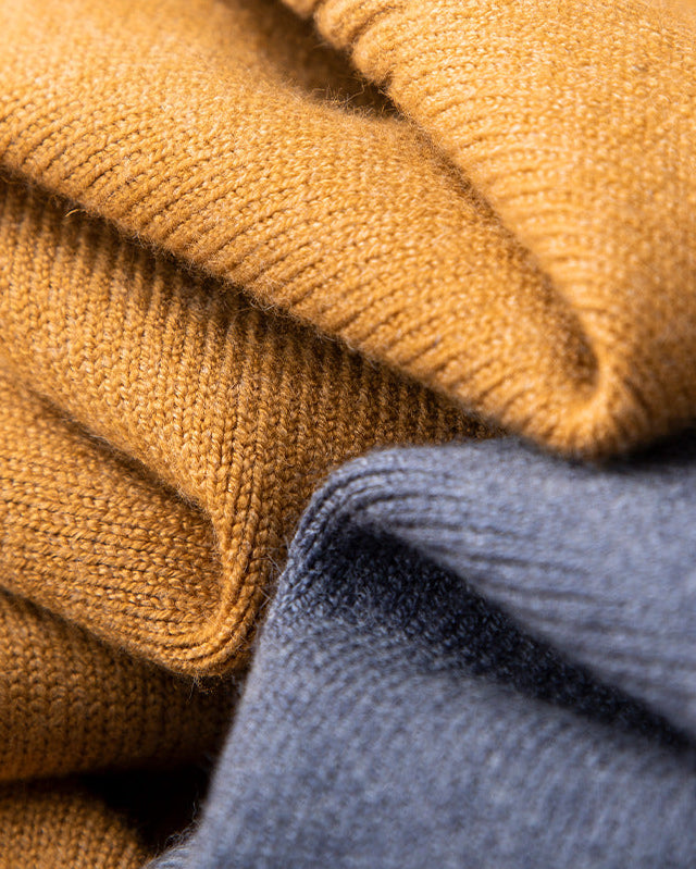 HUXFORD CASHMERE V-NECK