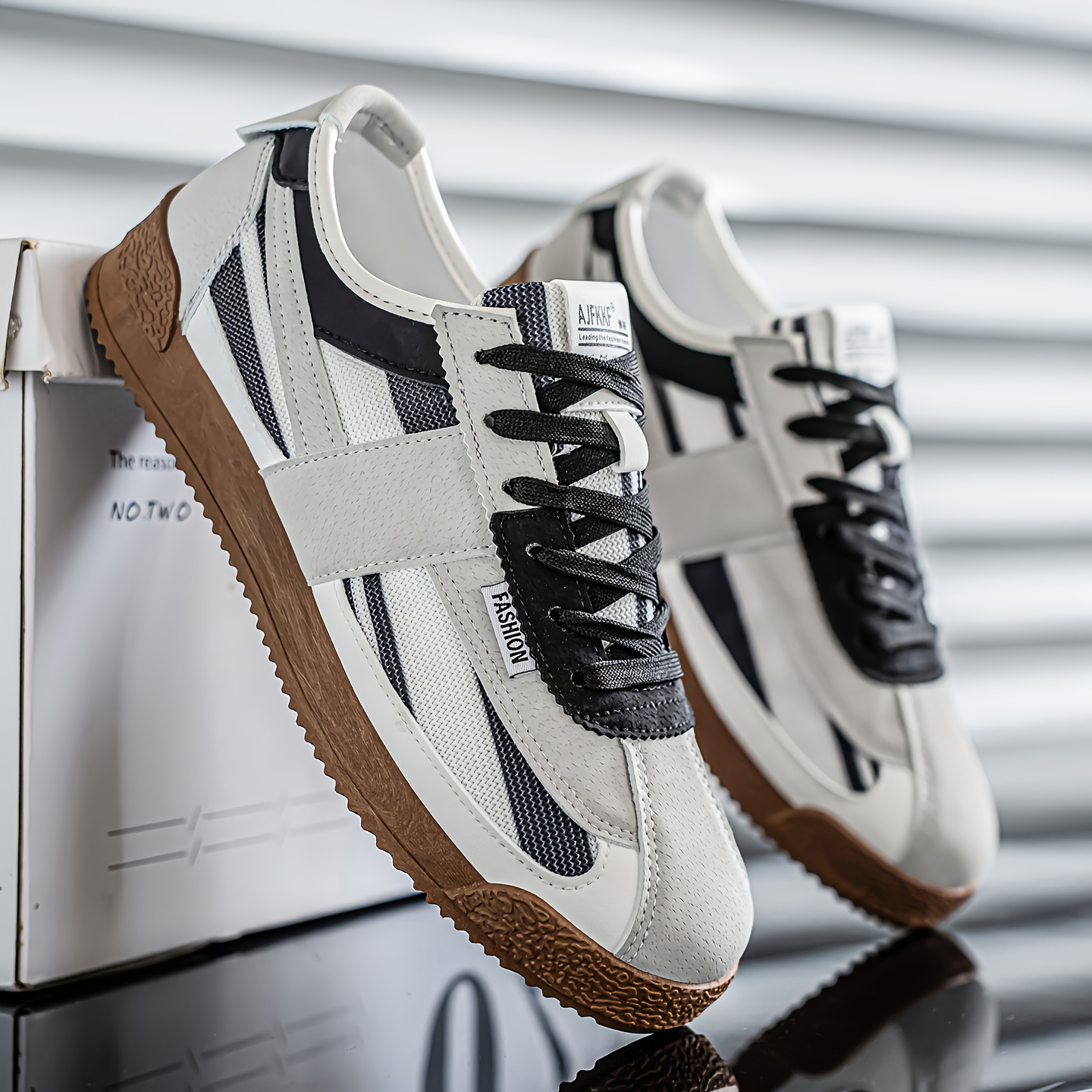Dalston Retro Trainer